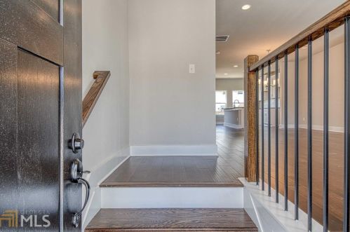 1263 Carbon Ct, Atlanta, GA 30316-3239