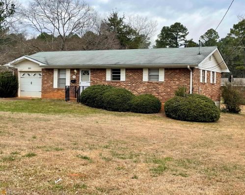 201 Oxford Dr, Oxford, GA 30054-2121