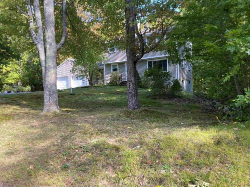 50 Hunter Ln, Barrington, NH 03825-5301