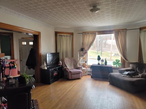 16 Prospect St, Tilton, NH 03276-5537