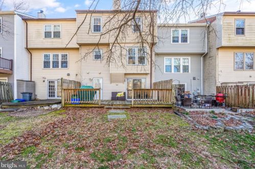 7909 Pebble Brook Ct, Springfield VA  22153-2618 exterior