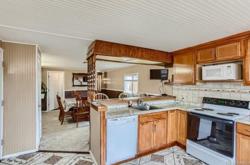 9029 Royal St, Denver, CO 80260-6724