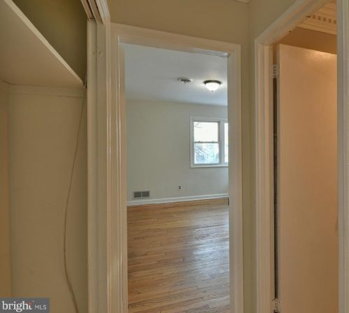 8708 Sundale Dr, Silver Spring MD 20910-5039 exterior