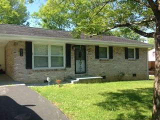 612 Bingham St, Elizabethton, TN 37643-4311