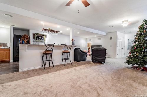 6654 Rome St, Aurora CO 80016-6023 exterior