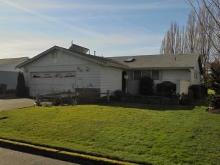 2341 Umpqua Rd, Woodburn, OR 97071-2732