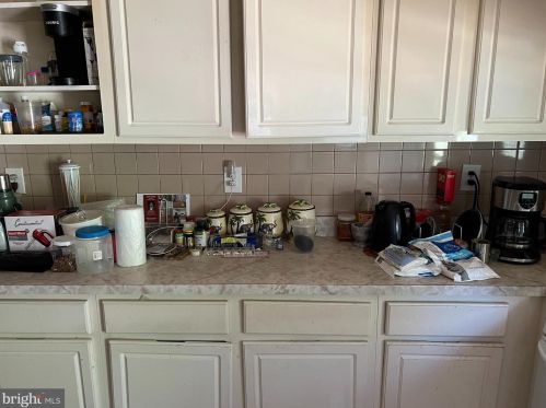 5526 American St, Philadelphia PA  19120-2827 exterior