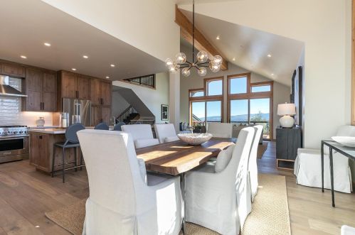 11768 Rhineland Ave, Truckee CA  96161-7069 exterior