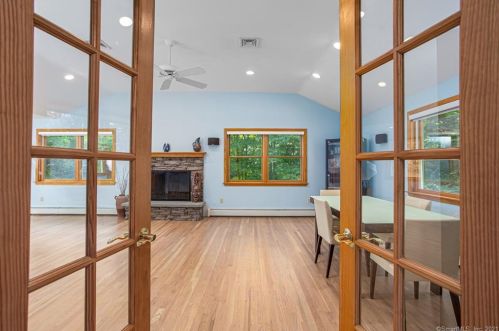 15 Sunset Hill Rd, Wilton CT  06897-4925 exterior