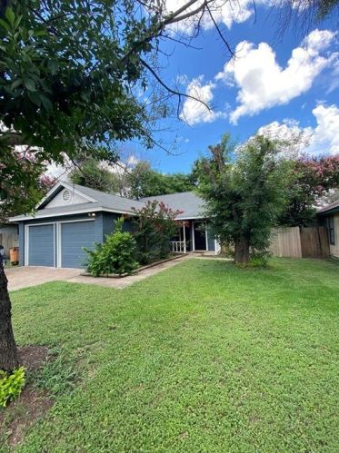 12307 Emery Oaks Rd, Austin TX  78758-2454 exterior