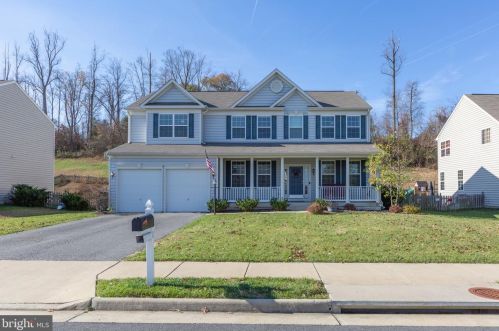35 Woodford Dr, Fredericksburg, VA 22405-2180