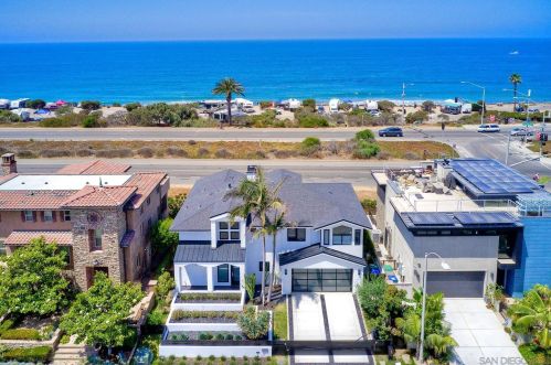 6461 Surfside Ln, Carlsbad, CA 92011-3208