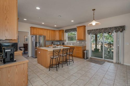 15454 Powers Dr, Aurora CO 80015-4239 exterior