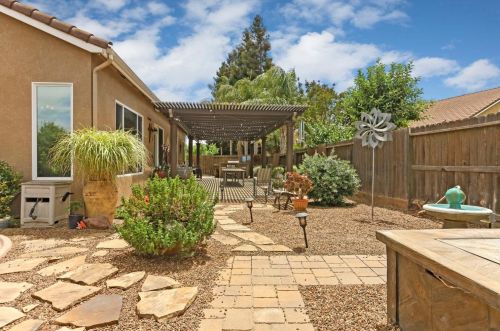 4233 Lighthouse Ave, Modesto, CA 95356-9216