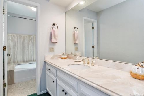 9570 Grand Ave, Englewood CO 80111-1344 exterior