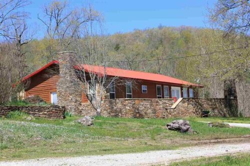 7093 Highway 9, Mountain View, AR 72560-7322