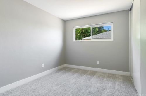 8536 Basswood Ave, Riverside CA  92504-2827 exterior
