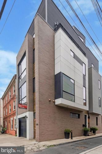310 Fairmount Ave, Philadelphia PA  19123-2931 exterior