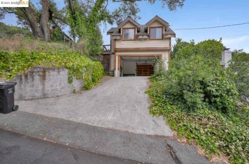 30 Crescent Dr, Orinda, CA 94563-2111