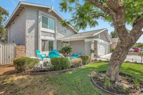 5485 Geoffrey Ave, Simi Valley, CA 93063-4122
