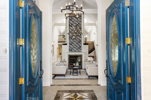 4501 Cerro Vista Dr, Anaheim CA 92807 exterior