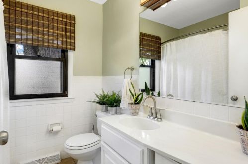 2329 Cedar Ave, Saint Paul MN  55110-4430 exterior