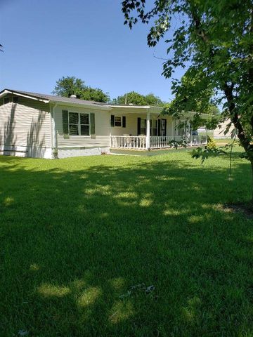 272 Junior Dr, Covington, TN 38019-3712