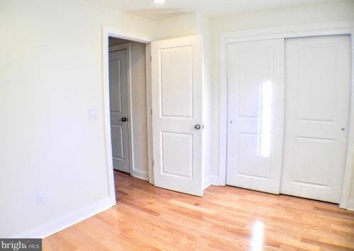 546 Manton St, Philadelphia PA 19147-5118 exterior