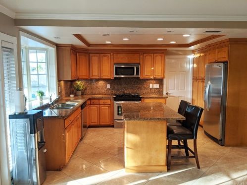 2615 Dutch Ave, Anaheim CA  92806-3240 exterior
