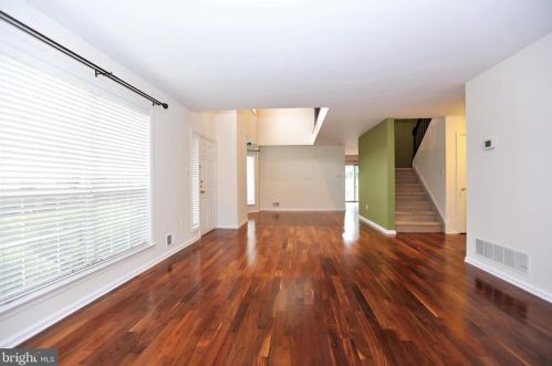 24 Dorset Ct, Princeton NJ  08540-7054 exterior