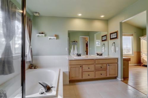 21635 Whirlaway Ave, Parker CO 80138-3059 exterior