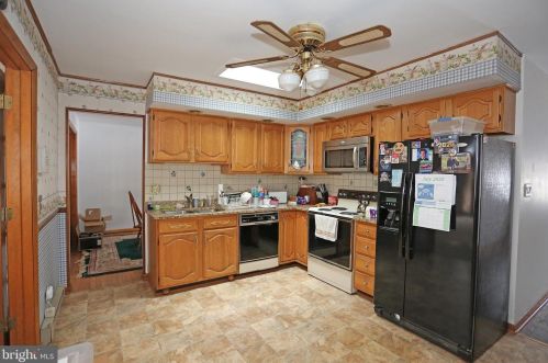 2119 Oaklyn Dr, Fallston MD  21047-2005 exterior