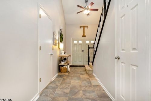 14 Lee Ct, Lebanon, NJ 08833-2113