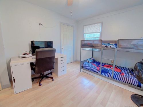31 Beatrice Ave, Killingly CT  06239-4204 exterior