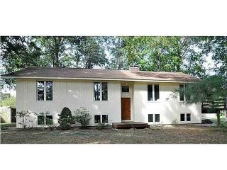 81 Kristen Ct, Warwick, RI 02888-5519