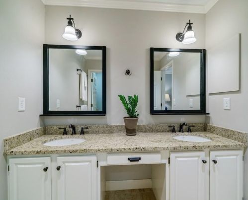 2104 Defoors Mill Dr, Atlanta GA  30318-2368 exterior