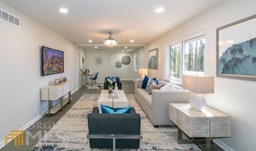 3007 Dogwood Dr, Atlanta GA  30344-3905 exterior