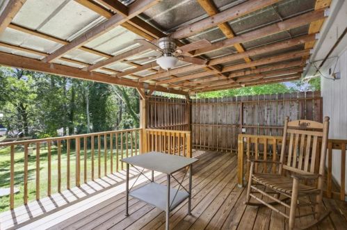 3180 Harris Dr, Atlanta GA  30344-4403 exterior