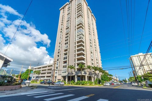 2100 Date St, Honolulu HI  96826-4033 exterior