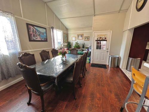 2102 Sam Houston Blvd, Carrollton TX 75006-7648 exterior