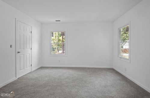 831 Mercury Dr, Atlanta GA  30331-0033 exterior