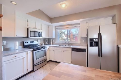 17362 Frd Dr, Aurora CO 80017-3236 exterior