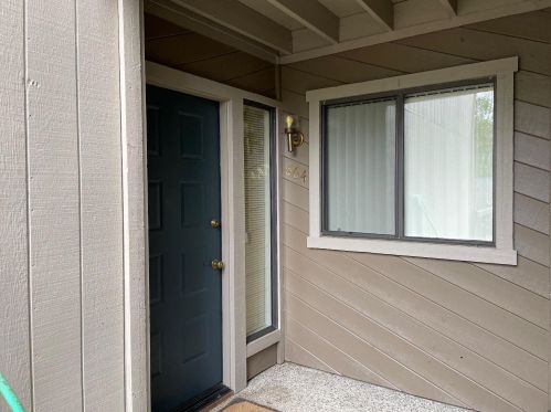 664 Dorothy Way, Auburn, CA 95603-3863