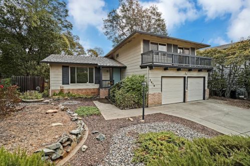 2619 Willowdale Dr, Folsom, CA 95762-4023