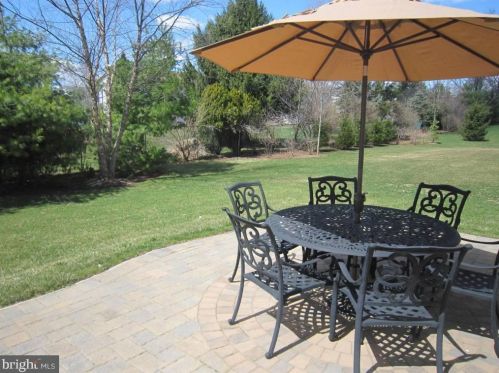 23 Phipps Ct, Flemington, NJ 08822-6831