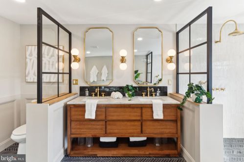 743 22nd St, Philadelphia PA 19130-2604 exterior