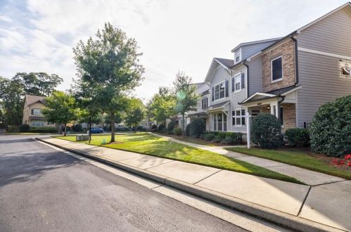 1716 Whitfield Parc Cir, Smyrna GA 30080-2205 exterior