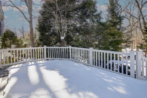 9 Fox Hill Rd, Middletown NJ exterior