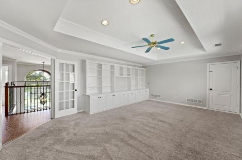 2033 Le Mans Dr, Carrollton TX 75006-4337 exterior