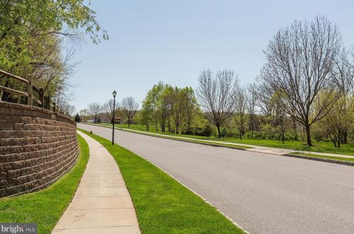 1700 Speedwell Rd, Lancaster PA  17601-4628 exterior